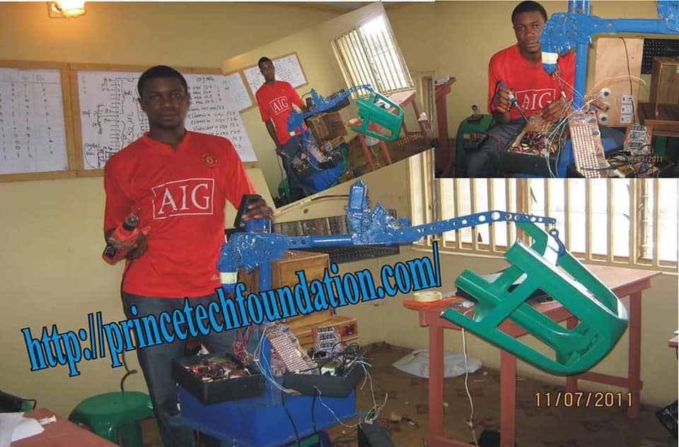 ROBOTIC ARM WITH MOBILE PHONE CONTROL SYSTEM ROBOTIC ARM WITH MOBILE PHONE CONTROL SYSTEM